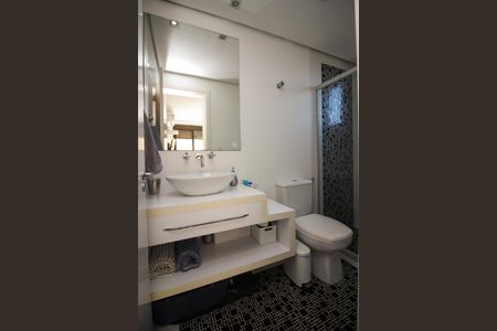 Apartamento à venda com 74m², 2 quartos e 2 vagasBanheiro da Suíte