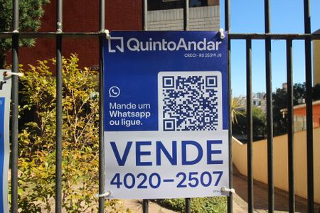 Apartamento à venda com 74m², 2 quartos e 2 vagasPlaquinha