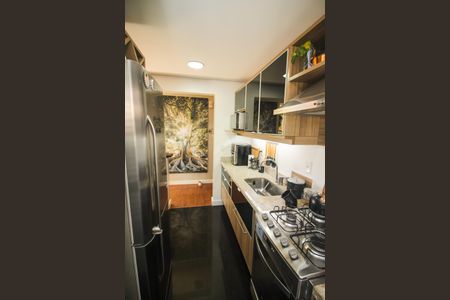 Apartamento à venda com 74m², 2 quartos e 2 vagasCozinha