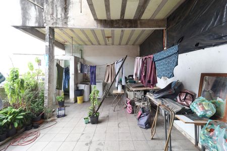 Casa à venda com 150m², 6 quartos e sem vaga Casa à venda com 150m², 6 quartos e sem vagaÁrea de serviço / Quintal casa 1