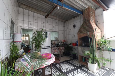 Casa à venda com 150m², 6 quartos e sem vaga Casa à venda com 150m², 6 quartos e sem vagaQuintal casa 2