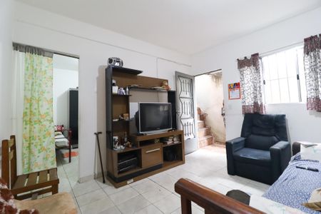 Casa à venda com 150m², 6 quartos e sem vaga Casa à venda com 150m², 6 quartos e sem vagaSala casa 3