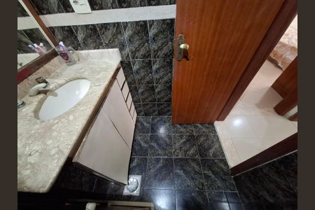 Apartamento à venda com 60m², 2 quartos e sem vaga Apartamento à venda com 60m², 2 quartos e sem vagaBanheiro