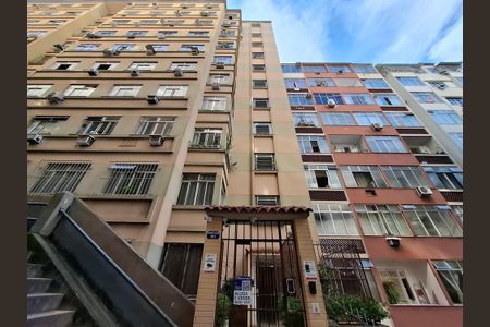Apartamento à venda com 60m², 2 quartos e sem vaga Apartamento à venda com 60m², 2 quartos e sem vagaFachada
