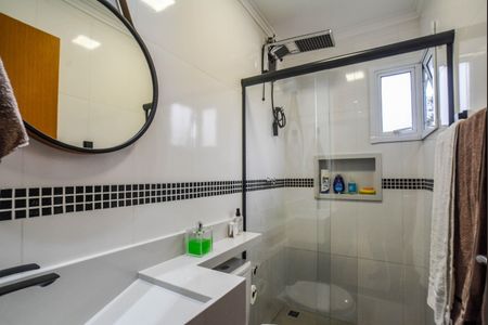 Apartamento à venda com 120m², 2 quartos e 2 vagas Apartamento à venda com 120m², 2 quartos e 2 vagasBanheiro da Suíte