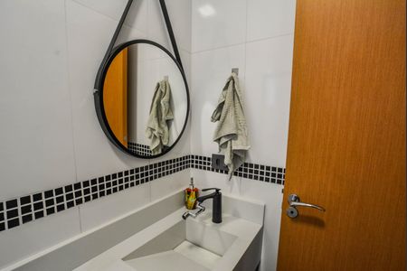 Apartamento à venda com 120m², 2 quartos e 2 vagas Apartamento à venda com 120m², 2 quartos e 2 vagasBanheiro Corredor
