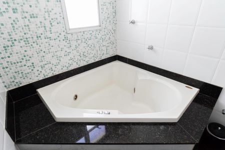 Apartamento à venda com 160m², 4 quartos e 2 vagas Apartamento à venda com 160m², 4 quartos e 2 vagasCobertura - Banheiro social 2