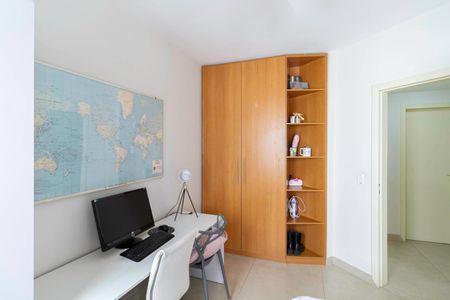 Apartamento à venda com 160m², 4 quartos e 2 vagas Apartamento à venda com 160m², 4 quartos e 2 vagasQuarto 1