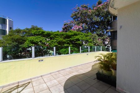 Apartamento à venda com 160m², 4 quartos e 2 vagas Apartamento à venda com 160m², 4 quartos e 2 vagasCobertura