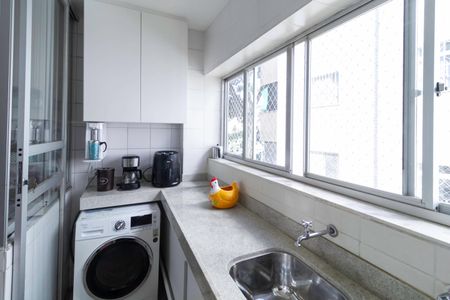 Apartamento à venda com 160m², 4 quartos e 2 vagas Apartamento à venda com 160m², 4 quartos e 2 vagasÁrea de serviço