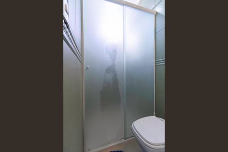 Apartamento à venda com 160m², 4 quartos e 2 vagas Apartamento à venda com 160m², 4 quartos e 2 vagasBanheiro da suíte