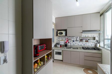 Apartamento à venda com 160m², 4 quartos e 2 vagas Apartamento à venda com 160m², 4 quartos e 2 vagasCozinha