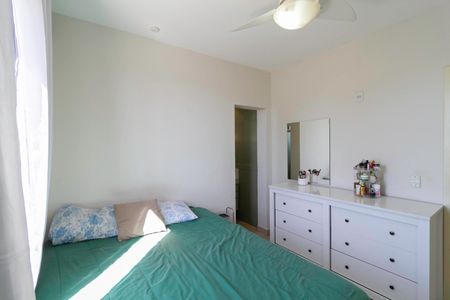 Apartamento à venda com 160m², 4 quartos e 2 vagas Apartamento à venda com 160m², 4 quartos e 2 vagasSuíte