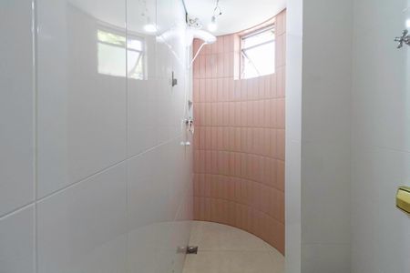 Apartamento à venda com 160m², 4 quartos e 2 vagas Apartamento à venda com 160m², 4 quartos e 2 vagasBanheiro social 1