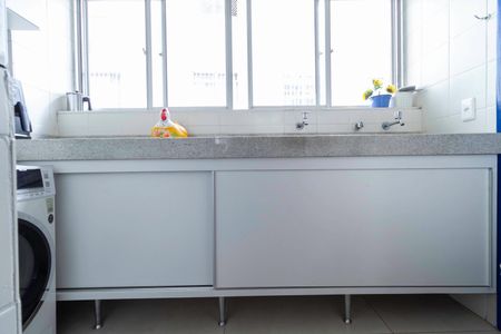 Apartamento à venda com 160m², 4 quartos e 2 vagas Apartamento à venda com 160m², 4 quartos e 2 vagasÁrea de serviço