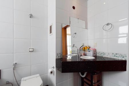 Apartamento à venda com 160m², 4 quartos e 2 vagas Apartamento à venda com 160m², 4 quartos e 2 vagasCobertura - Banheiro social 2