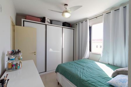 Apartamento à venda com 160m², 4 quartos e 2 vagas Apartamento à venda com 160m², 4 quartos e 2 vagasSuíte
