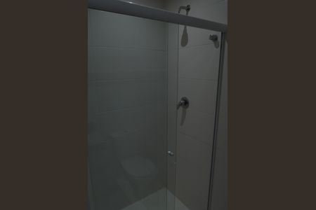 Casa de condomínio à venda com 188m², 4 quartos e 3 vagas Casa de condomínio à venda com 188m², 4 quartos e 3 vagasBanheiro da Suíte 2