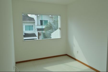 Casa de condomínio à venda com 188m², 4 quartos e 3 vagas Casa de condomínio à venda com 188m², 4 quartos e 3 vagasSuíte 3