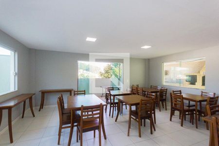 Casa de condomínio à venda com 188m², 4 quartos e 3 vagas Casa de condomínio à venda com 188m², 4 quartos e 3 vagasÁrea comum - Salão de festas