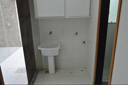 Casa de condomínio à venda com 188m², 4 quartos e 3 vagas Casa de condomínio à venda com 188m², 4 quartos e 3 vagasÁrea de Serviço