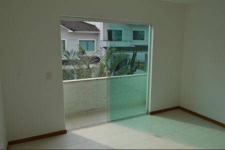 Casa de condomínio à venda com 188m², 4 quartos e 3 vagas Casa de condomínio à venda com 188m², 4 quartos e 3 vagasSuíte 4