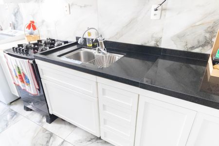 Apartamento para alugar com 44m², 2 quartos e 1 vaga Apartamento para alugar com 44m², 2 quartos e 1 vagaCozinha e Área de Serviço