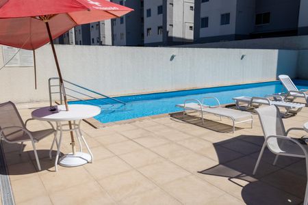 Apartamento para alugar com 44m², 2 quartos e 1 vaga Apartamento para alugar com 44m², 2 quartos e 1 vagaÁrea comum - Piscina