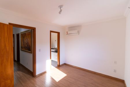 Casa de condomínio à venda com 75m², 2 quartos e 1 vagaSuíte