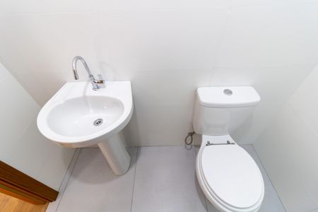 Casa de condomínio à venda com 75m², 2 quartos e 1 vagaBanheiro