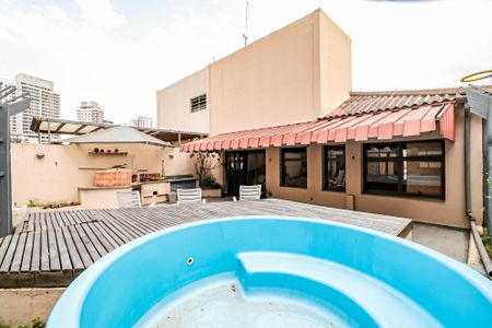 Apartamento para alugar com 270m², 4 quartos e 4 vagas Apartamento para alugar com 270m², 4 quartos e 4 vagasÁrea comum - Piscina