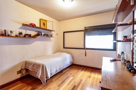 Apartamento para alugar com 270m², 4 quartos e 4 vagas Apartamento para alugar com 270m², 4 quartos e 4 vagasQuarto 2