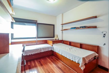 Apartamento para alugar com 270m², 4 quartos e 4 vagas Apartamento para alugar com 270m², 4 quartos e 4 vagasQuarto 3