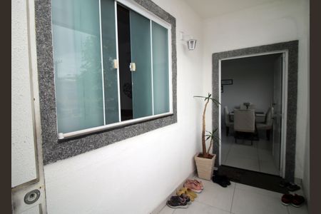 Varanda de casa à venda com 3 quartos, 97m² em Brás de Pina, Rio de Janeiro