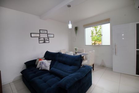 Sala de casa à venda com 3 quartos, 97m² em Brás de Pina, Rio de Janeiro