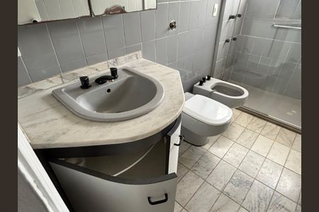 Apartamento para alugar com 105m², 2 quartos e 1 vaga Apartamento para alugar com 105m², 2 quartos e 1 vagaBanheiro da Suíte