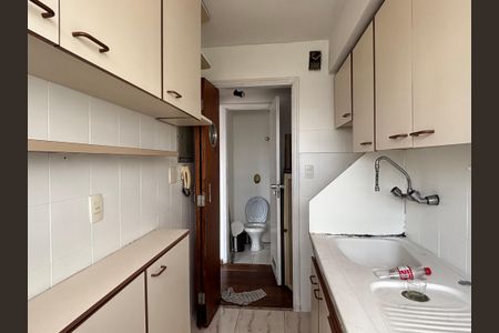 Apartamento para alugar com 105m², 2 quartos e 1 vaga Apartamento para alugar com 105m², 2 quartos e 1 vagaCozinha