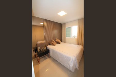 Quarto 1 de apartamento para alugar com 2 quartos, 57m² em Santa Mônica, Uberlândia