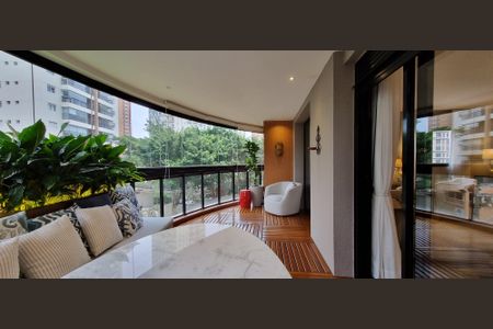 Apartamento à venda com 160m², 3 quartos e 3 vagas Apartamento à venda com 160m², 3 quartos e 3 vagasVaranda da Sala