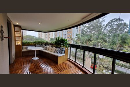 Apartamento à venda com 160m², 3 quartos e 3 vagas Apartamento à venda com 160m², 3 quartos e 3 vagasVaranda da Sala