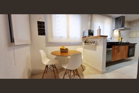 Apartamento à venda com 160m², 3 quartos e 3 vagas Apartamento à venda com 160m², 3 quartos e 3 vagasCozinha