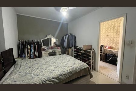 Casa à venda com 245m², 6 quartos e 3 vagas Casa à venda com 245m², 6 quartos e 3 vagasQuarto 5