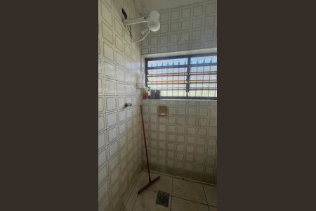 Casa à venda com 245m², 6 quartos e 3 vagas Casa à venda com 245m², 6 quartos e 3 vagasBanheiro 2