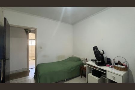 Casa à venda com 245m², 6 quartos e 3 vagas Casa à venda com 245m², 6 quartos e 3 vagasQuarto 4