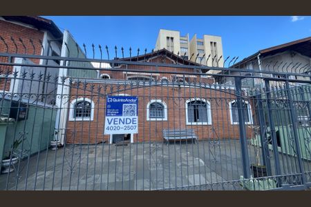 Casa à venda com 245m², 6 quartos e 3 vagas Casa à venda com 245m², 6 quartos e 3 vagasPlaca