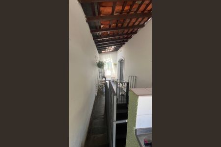 Casa à venda com 245m², 6 quartos e 3 vagas Casa à venda com 245m², 6 quartos e 3 vagasÁrea comum