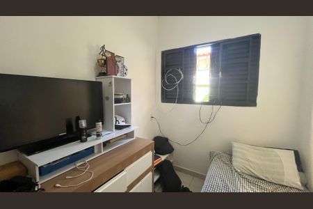 Casa à venda com 245m², 6 quartos e 3 vagas Casa à venda com 245m², 6 quartos e 3 vagasQuarto 3