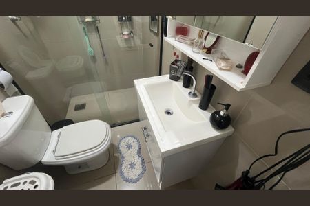 Casa à venda com 245m², 6 quartos e 3 vagas Casa à venda com 245m², 6 quartos e 3 vagasBanheiro 1