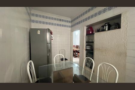 Casa à venda com 245m², 6 quartos e 3 vagas Casa à venda com 245m², 6 quartos e 3 vagasCopa