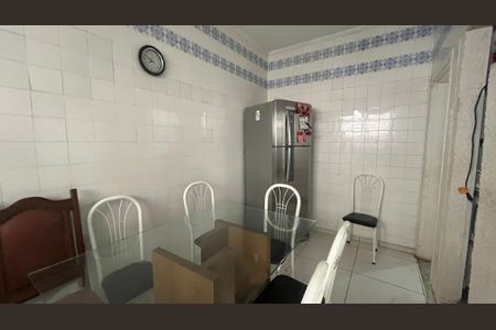 Casa à venda com 245m², 6 quartos e 3 vagas Casa à venda com 245m², 6 quartos e 3 vagasCopa